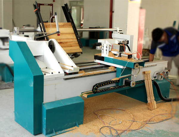 Ang bagong CX-1530 multifunctional CNC wood lathe ay naihatid sa Russia