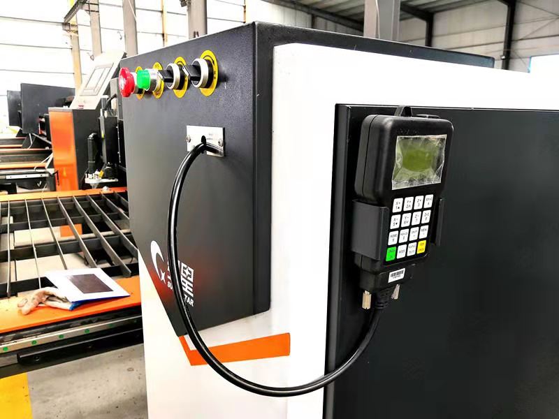 Compara&ccedil;&atilde;o do sistema de controle Weihong e do sistema de controle de al&ccedil;a DSP da m&aacute;quina de grava&ccedil;&atilde;o para carpintaria