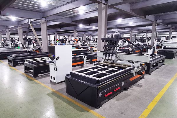 Wie maak die CNC-router-houtsnymasjien?
