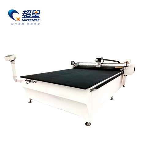 Superstar CNC CX - Автоматична машина для різання вібраційного ножа з м'якої шкіри