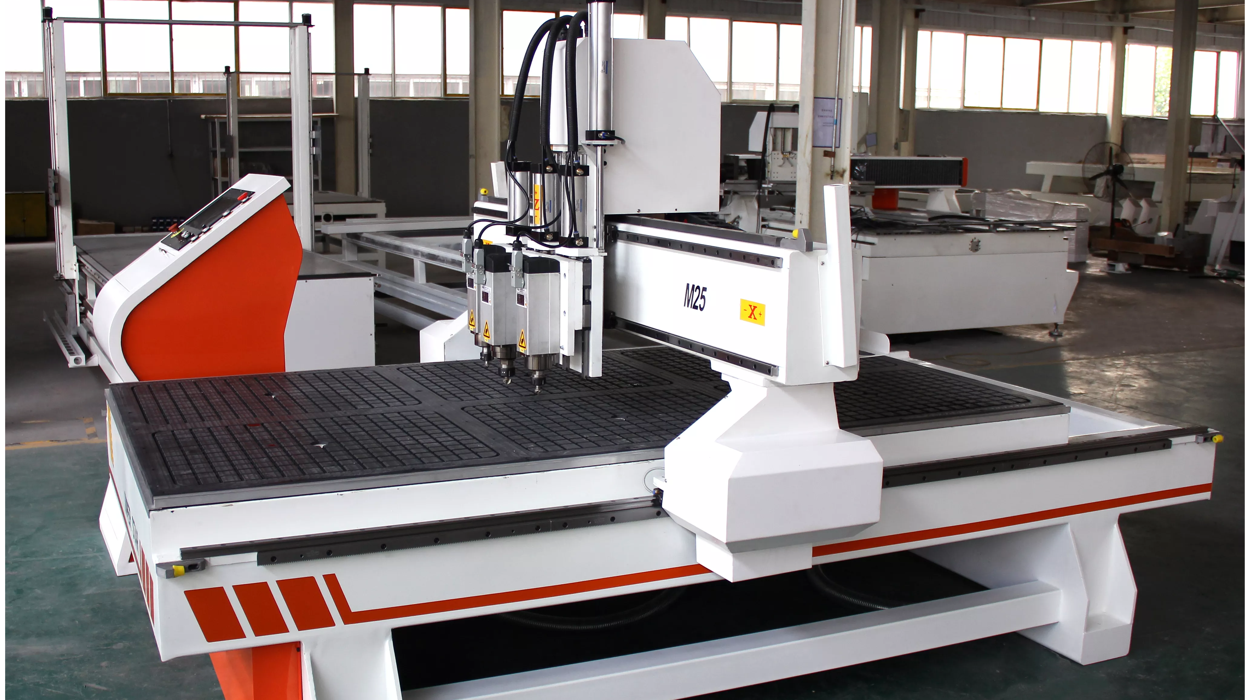 เราเตอร์ CNC ที่ดีที่สุดสำหรับการทำตู้: วิธีเลือกเครื่องจักรที่เหมาะสมสำหรับร้านตู้ของคุณ